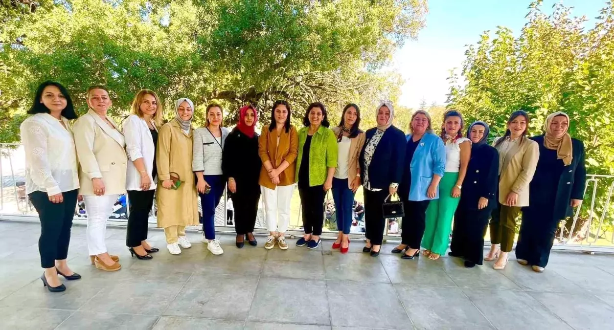 Kızılay Kadınları, Merhamet Buluşmaları ve Çullu Börek Tanıtımı